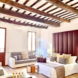 Fontana Di Trevi Private Luxury Apartment