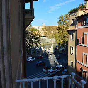 Finestra Su Castel Sant'angelo Apartment